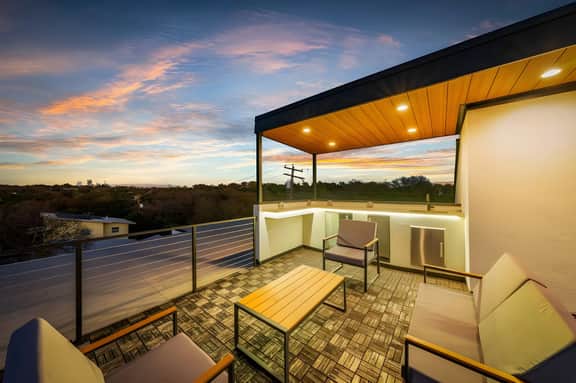 Barton Springs Luxe 